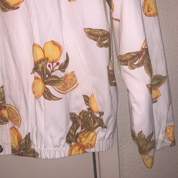 🌸🌸🌸New Forever 21 Lemon Jacket - Picture 3 of 8